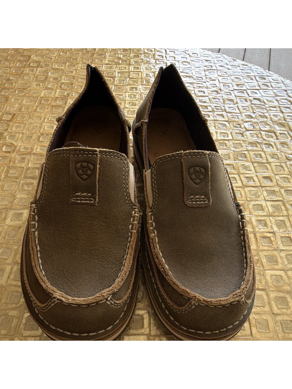 New Ariat Leather Slip-On Loafers Rubber Sole Women’s 8.5 B